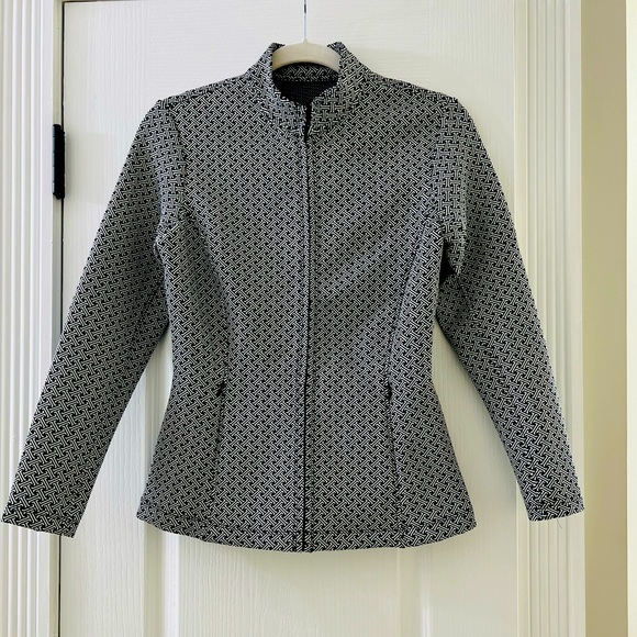 J. McLaughlin Tops - J. McLaughlin Athletic Zip-up Jacket w/Pockets
